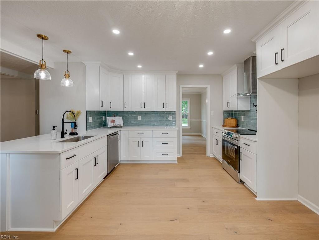 Photo of 101 Middlewood Lane, Yorktown, VA 23692 (MLS # 10645201)