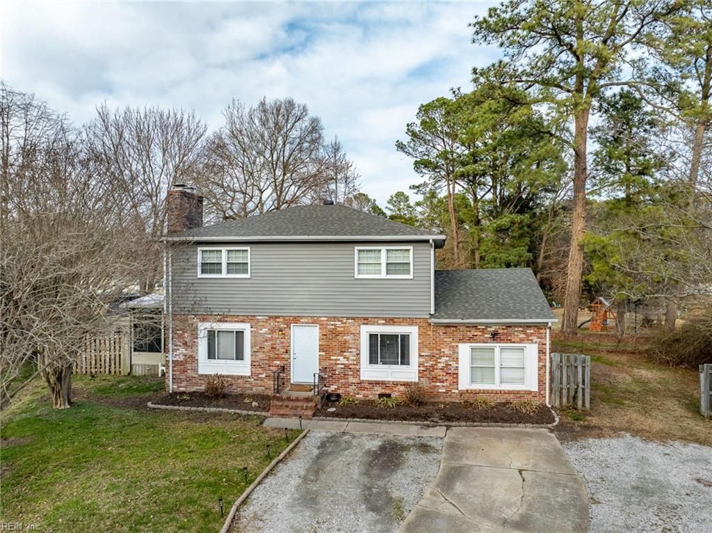 Photo of 105 Glenn Cove, Seaford, VA 23696 (MLS # 10636068)