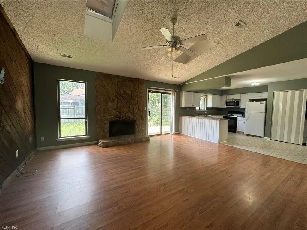 Virginia Beach, Virginia 23462, United States, 3 Bedrooms Bedrooms, ,2 BathroomsBathrooms,Residential,Active,175691