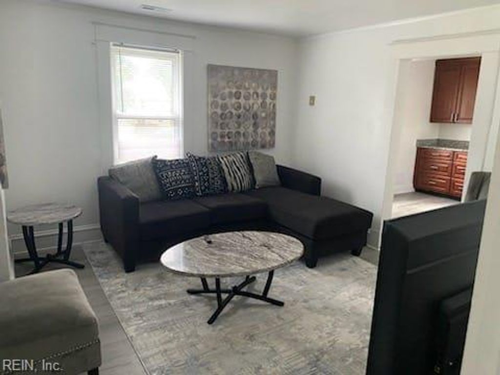Photo of 17 Appomattox Avenue #2, Portsmouth, VA 23702 (MLS # 10618616)