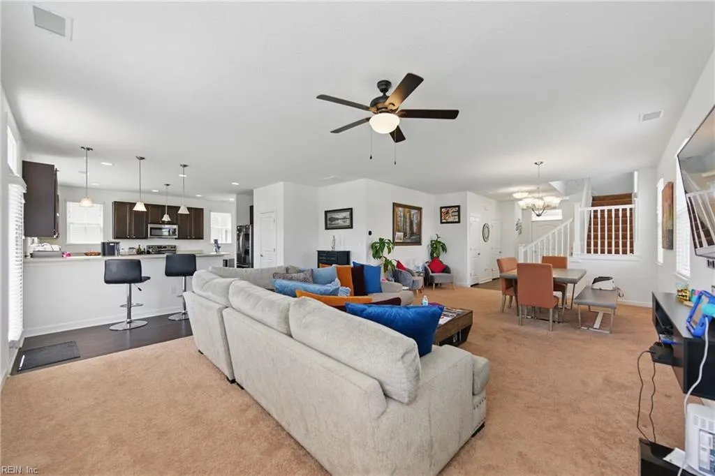 Virginia Beach, Virginia 23456, United States, 4 Bedrooms Bedrooms, ,3 BathroomsBathrooms,Residential,Active,83587