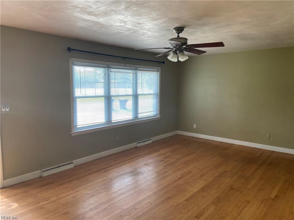 Photo of 2950 N Lynnhaven Road, Virginia Beach, VA 23450 (MLS # 10617784)