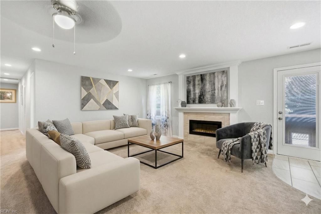 Photo of 627 Luray Terrace, Chesapeake, VA 23322 (MLS # 10628550)