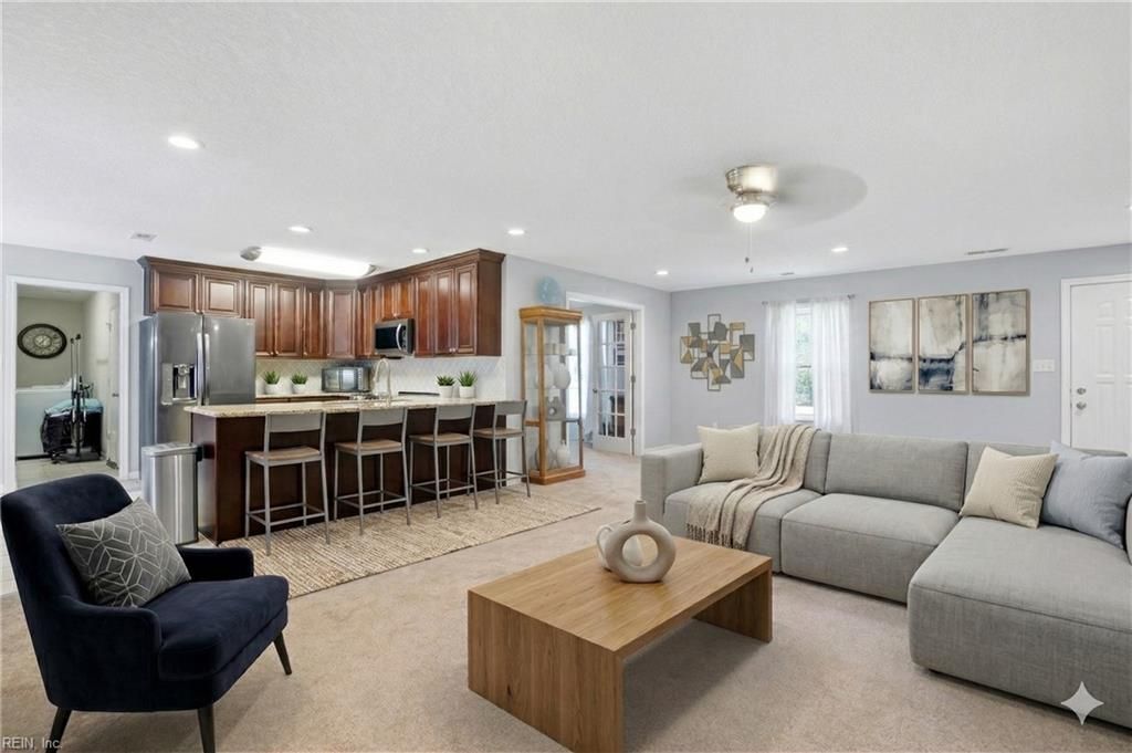 Photo of 627 Luray Terrace, Chesapeake, VA 23322 (MLS # 10628550)