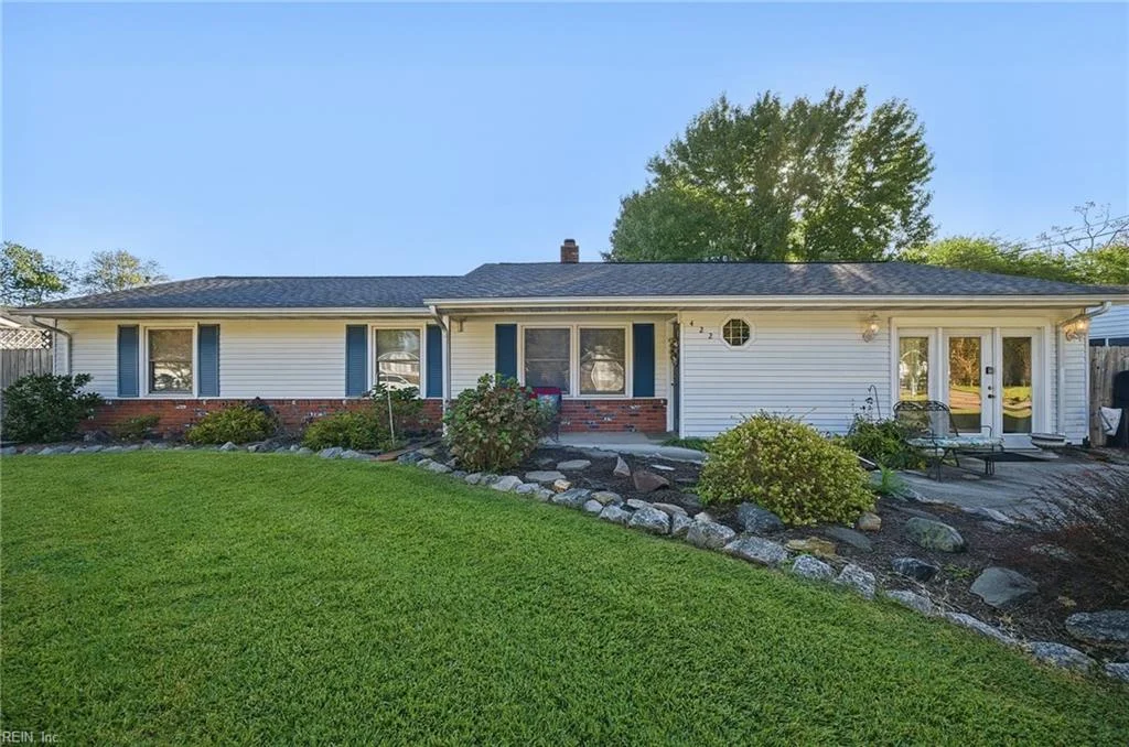 422 Barcelona Lane