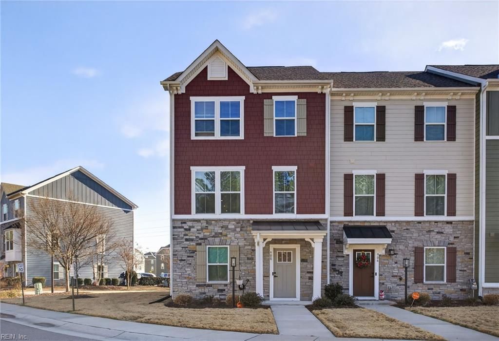 Photo of 908 Capstan Way, Chesapeake, VA 23323 (MLS # 10619400)