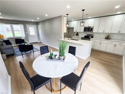 752 Farnham LN Virginia Beach VA 23455