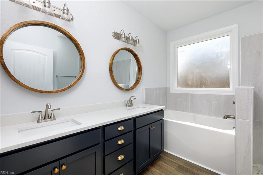 Chesapeake, Virginia 23322, United States, 5 Bedrooms Bedrooms, ,4 BathroomsBathrooms,Residential,Active,66019