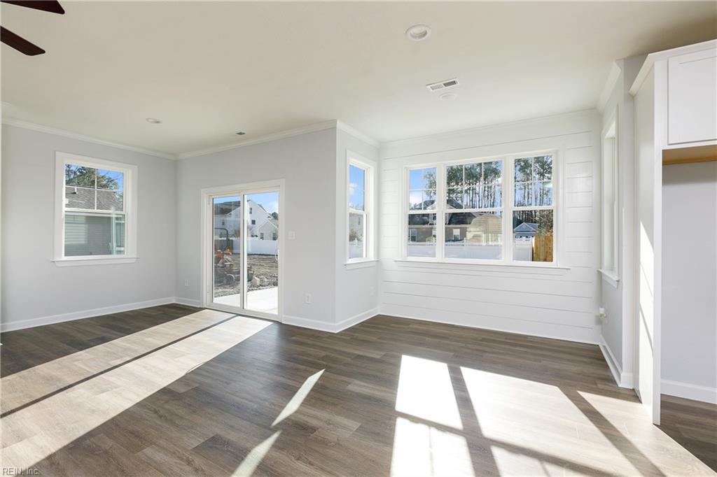 Chesapeake, Virginia 23322, United States, 5 Bedrooms Bedrooms, ,4 BathroomsBathrooms,Residential,Active,66019