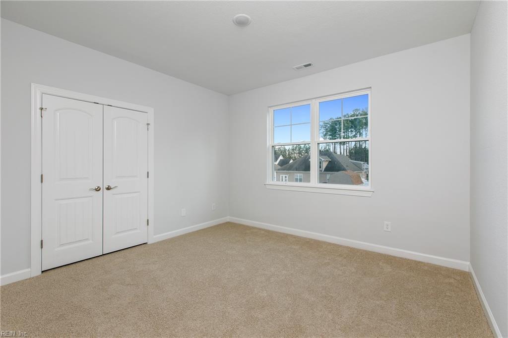 Chesapeake, Virginia 23322, United States, 5 Bedrooms Bedrooms, ,4 BathroomsBathrooms,Residential,Active,66019