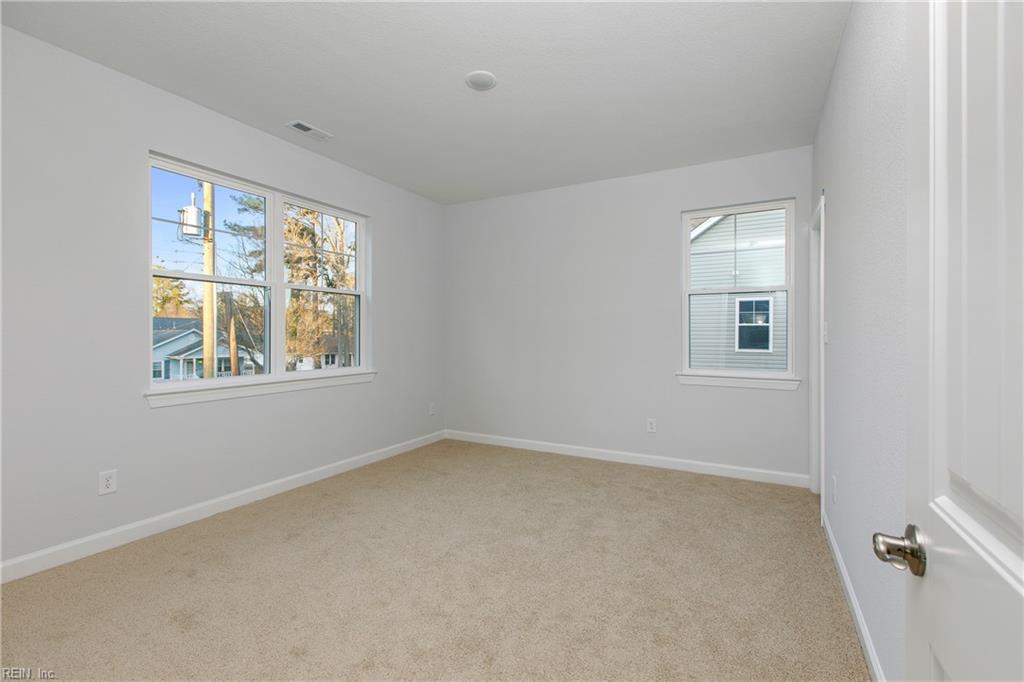 Chesapeake, Virginia 23322, United States, 5 Bedrooms Bedrooms, ,4 BathroomsBathrooms,Residential,Active,66019