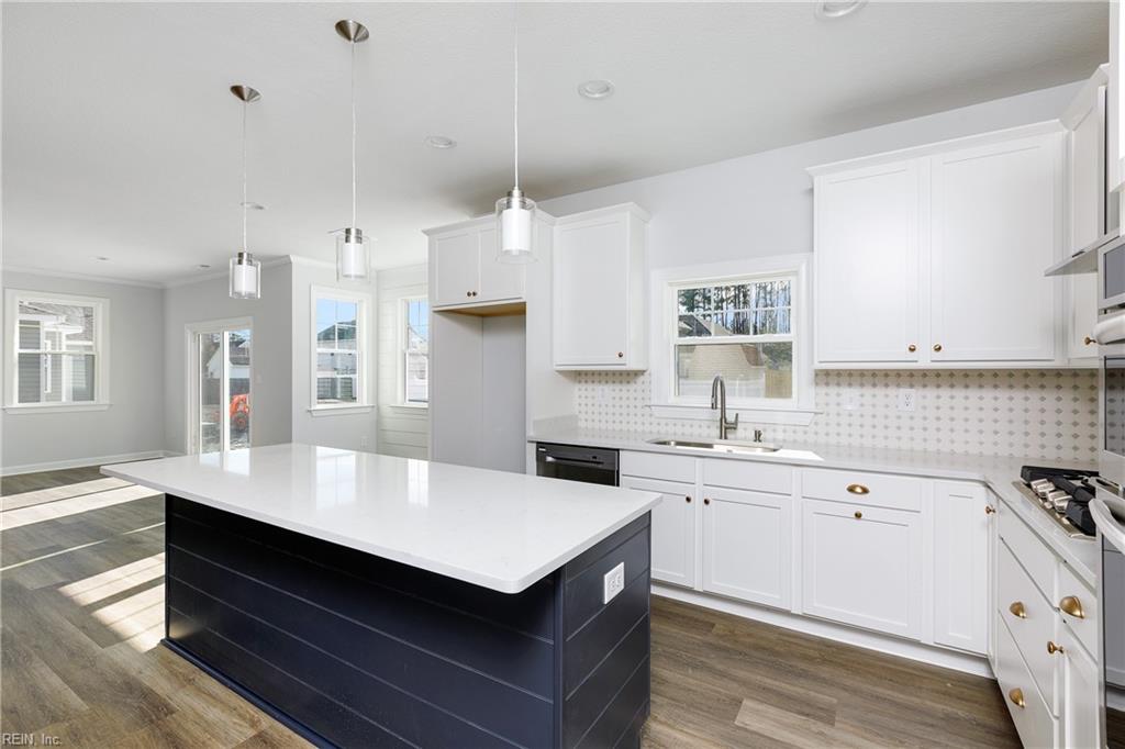 Chesapeake, Virginia 23322, United States, 5 Bedrooms Bedrooms, ,4 BathroomsBathrooms,Residential,Active,66019