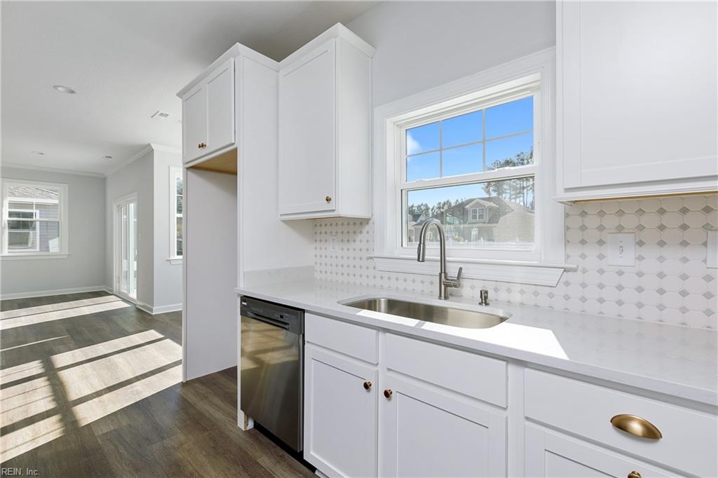 Chesapeake, Virginia 23322, United States, 5 Bedrooms Bedrooms, ,4 BathroomsBathrooms,Residential,Active,66019