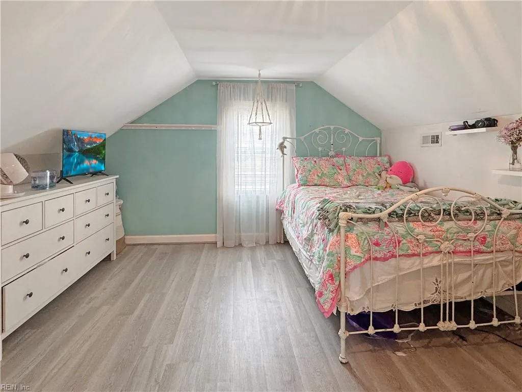 Hampton, Virginia 23669, United States, 4 Bedrooms Bedrooms, ,2 BathroomsBathrooms,Residential,Active,226498