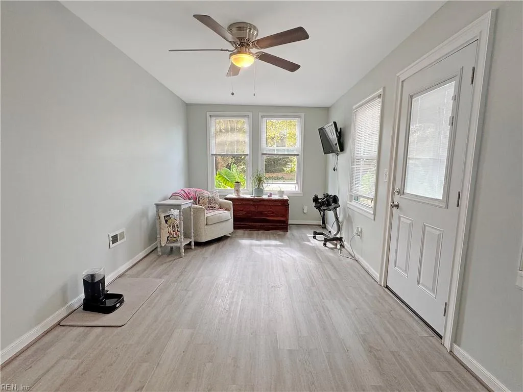 Hampton, Virginia 23669, United States, 4 Bedrooms Bedrooms, ,2 BathroomsBathrooms,Residential,Active,226498