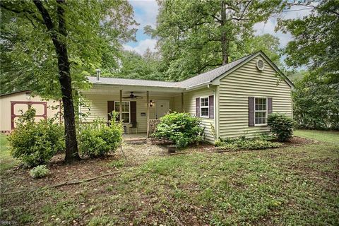 11078 Woods Cross RD Gloucester VA 23061