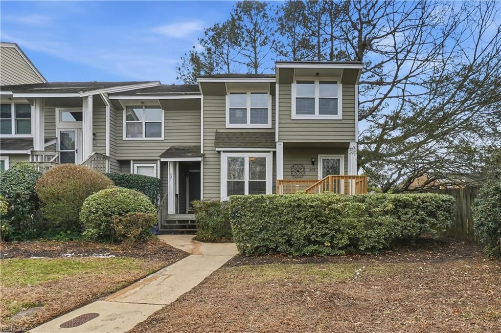 Photo of 309 Windship Cove, Virginia Beach, VA 23454 (MLS # 10619279)