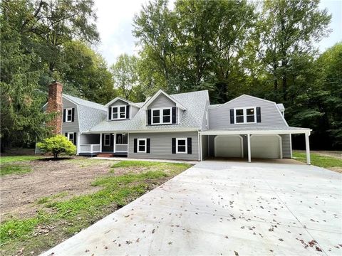 517 Peaceful RD Chesapeake VA 23322