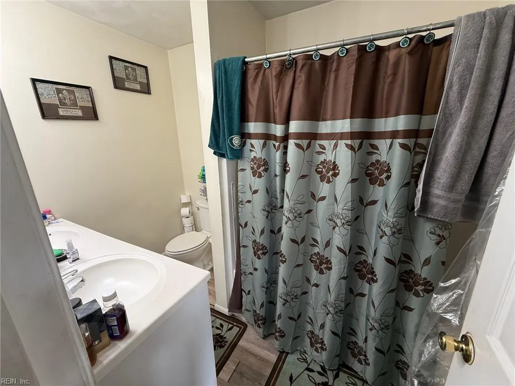 Portsmouth, Virginia 23701, United States, 3 Bedrooms Bedrooms, ,2 BathroomsBathrooms,Residential,Active,218811