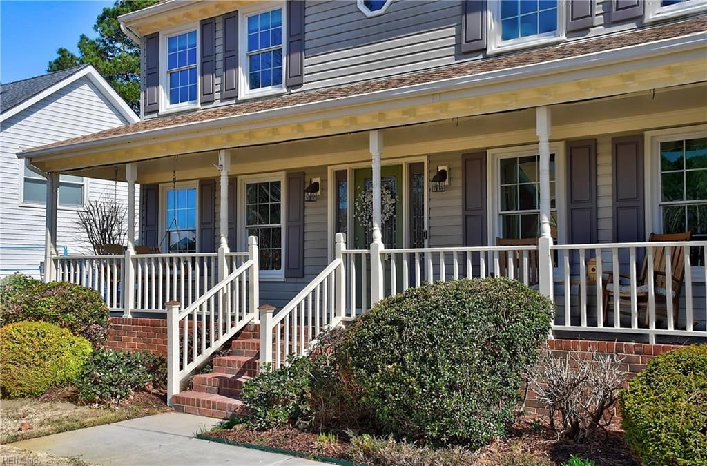 Photo of 713 Norman Way, Chesapeake, VA 23322 (MLS # 10624197)