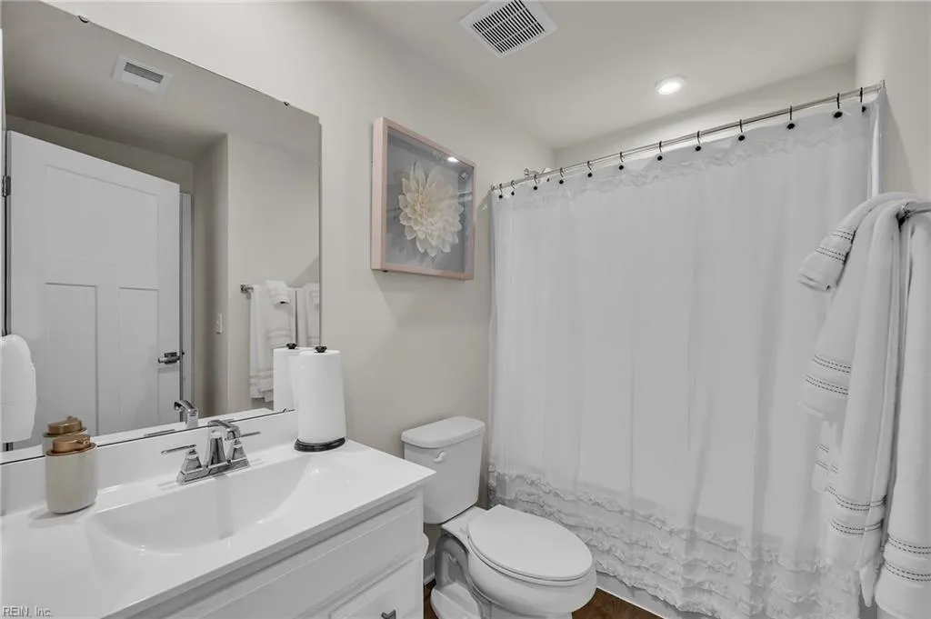 Suffolk, Virginia 23435, United States, 4 Bedrooms Bedrooms, ,4 BathroomsBathrooms,Residential,Active,149757