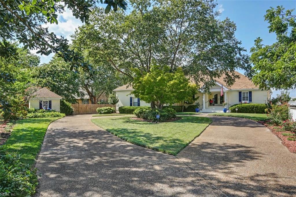 Photo of 70 Old Meribeth Road, Hampton, VA 23669 (MLS # 10652436)