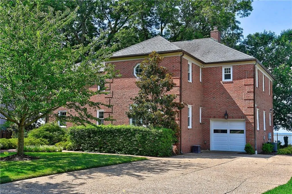 Newport News, Virginia 23601, United States, 5 Bedrooms Bedrooms, ,5 BathroomsBathrooms,Residential,Active,185771