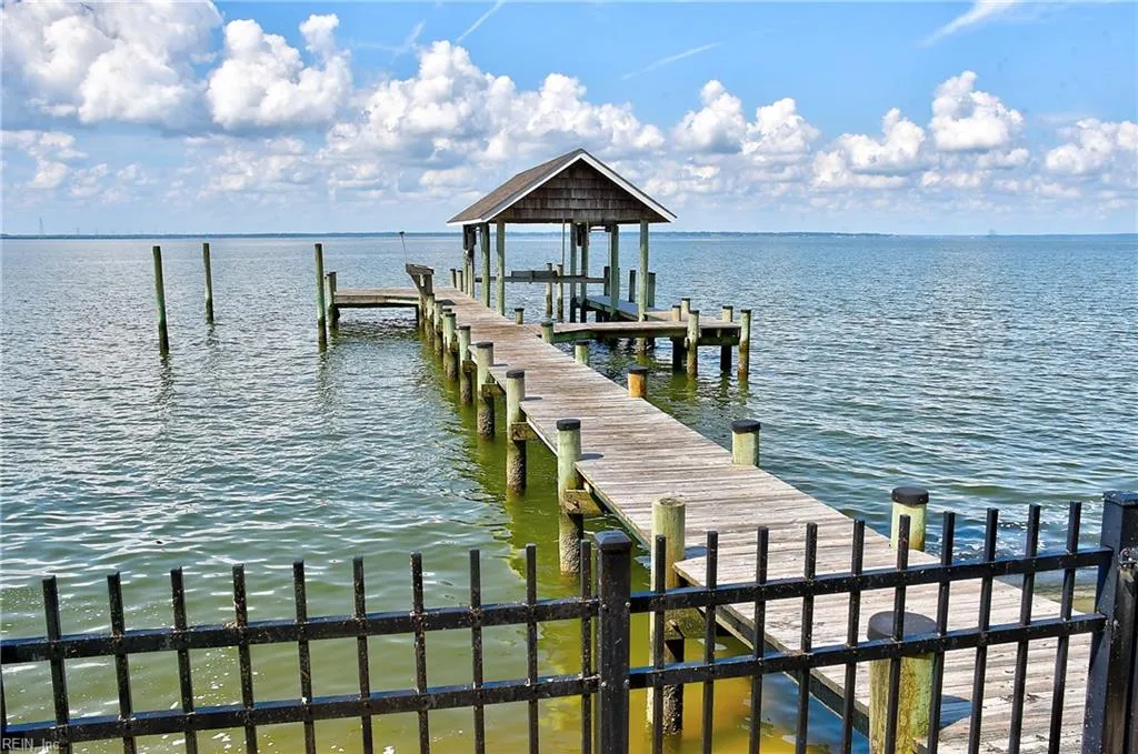 Newport News, Virginia 23601, United States, 5 Bedrooms Bedrooms, ,5 BathroomsBathrooms,Residential,Active,185771