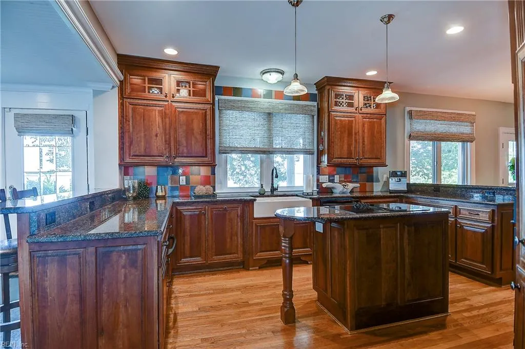 Newport News, Virginia 23601, United States, 5 Bedrooms Bedrooms, ,5 BathroomsBathrooms,Residential,Active,185771