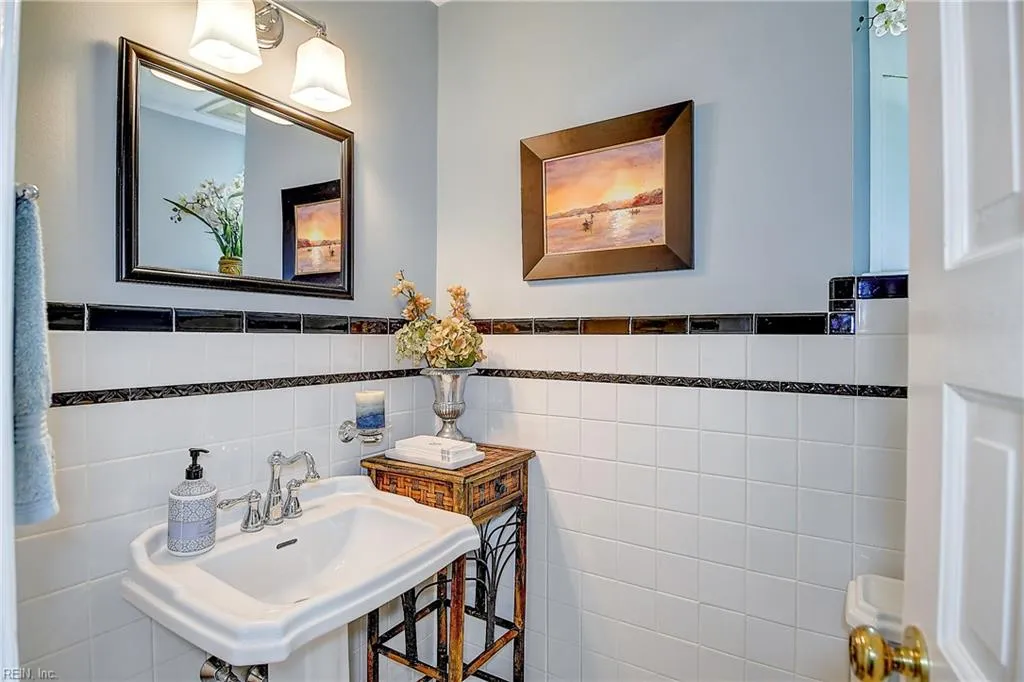 Newport News, Virginia 23601, United States, 5 Bedrooms Bedrooms, ,5 BathroomsBathrooms,Residential,Active,185771