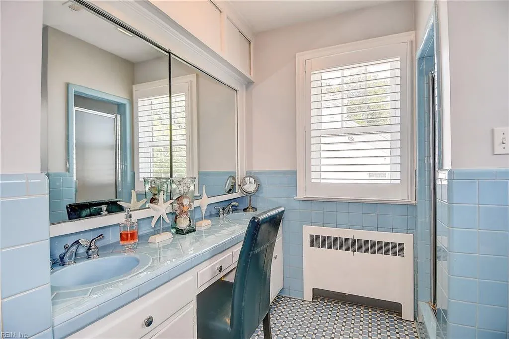 Newport News, Virginia 23601, United States, 5 Bedrooms Bedrooms, ,5 BathroomsBathrooms,Residential,Active,185771