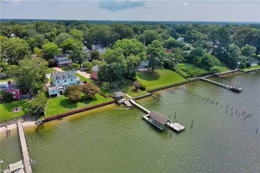 Newport News, Virginia 23601, United States, 5 Bedrooms Bedrooms, ,5 BathroomsBathrooms,Residential,Active,185771