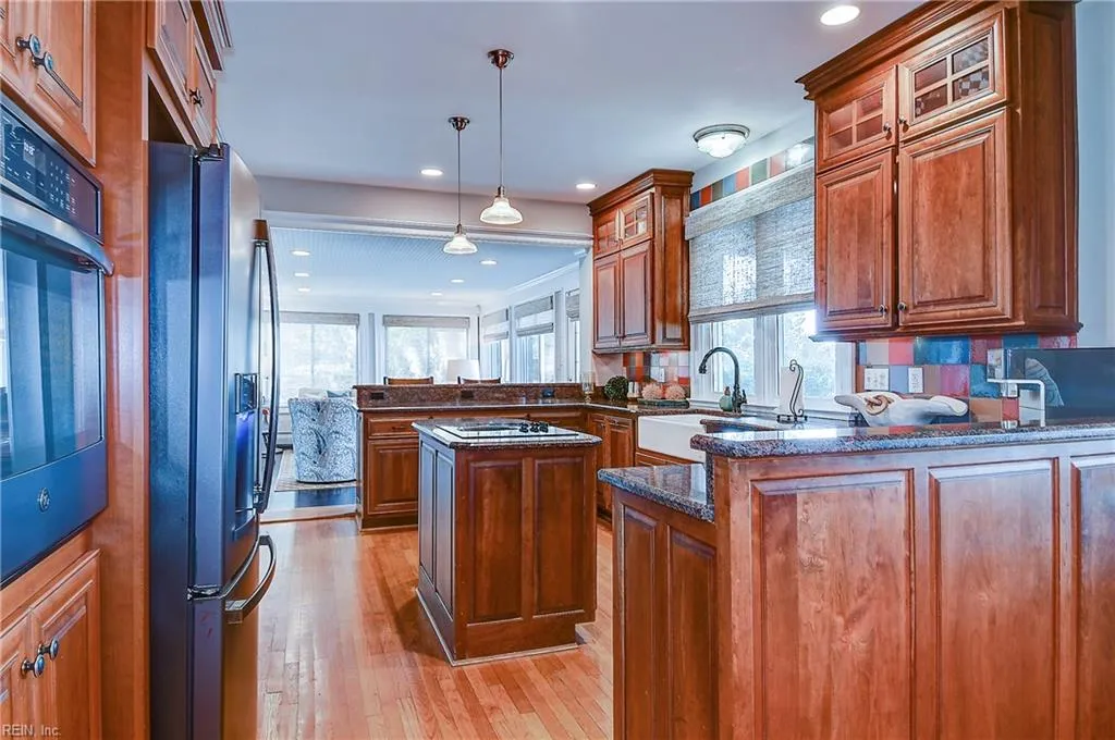 Newport News, Virginia 23601, United States, 5 Bedrooms Bedrooms, ,5 BathroomsBathrooms,Residential,Active,185771