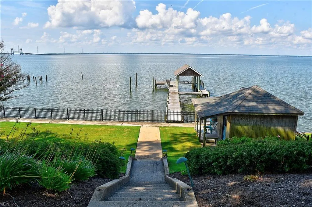 Newport News, Virginia 23601, United States, 5 Bedrooms Bedrooms, ,5 BathroomsBathrooms,Residential,Active,185771