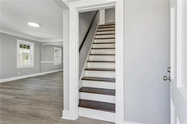 124 Chichester Avenue, photo 5 of 49
