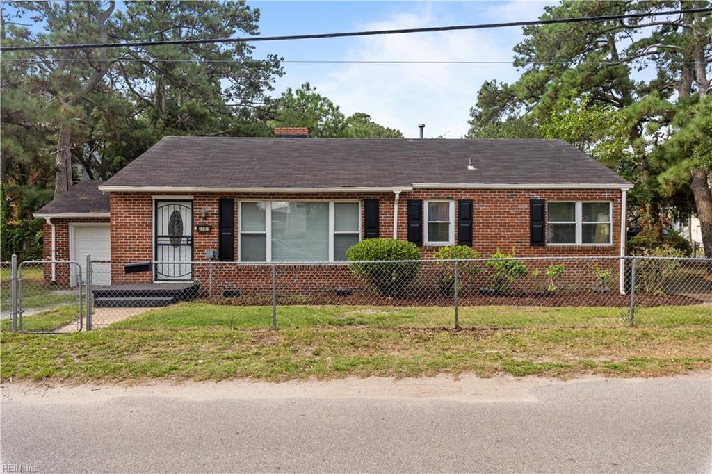 Photo of 3701 Pleasant Ave Avenue, Norfolk, VA 23518 (MLS # 10647036)