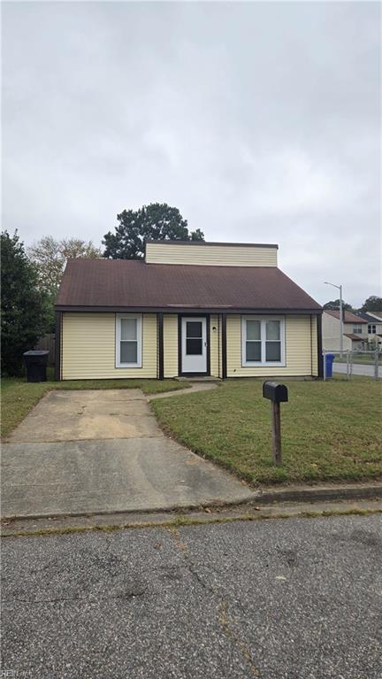 Photo of 3841 Peachtree Lane E, Portsmouth, VA 23703 (MLS # 10658106)