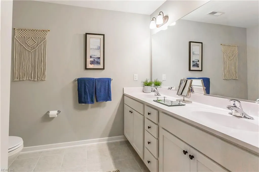 Suffolk, Virginia 23434, United States, 4 Bedrooms Bedrooms, ,3 BathroomsBathrooms,Residential,Active,171224