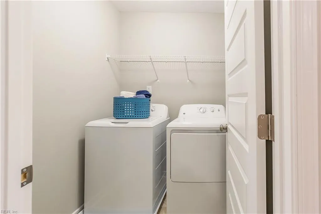 Suffolk, Virginia 23434, United States, 4 Bedrooms Bedrooms, ,3 BathroomsBathrooms,Residential,Active,171224