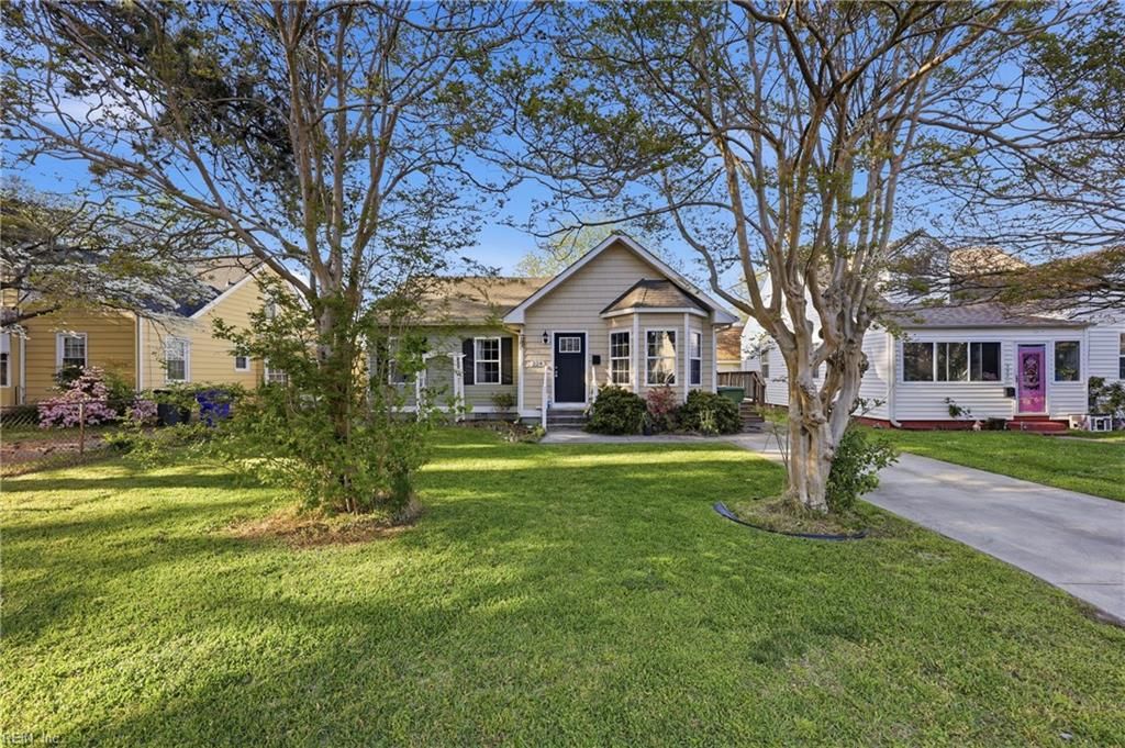 Photo of 228 Neoma Drive, Norfolk, VA 23503 (MLS # 10629340)