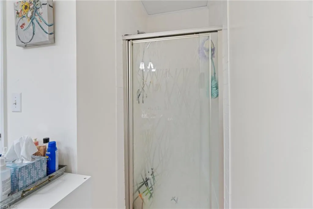 Virginia Beach, Virginia 23453, United States, 2 Bedrooms Bedrooms, ,3 BathroomsBathrooms,Residential,Pending,22813