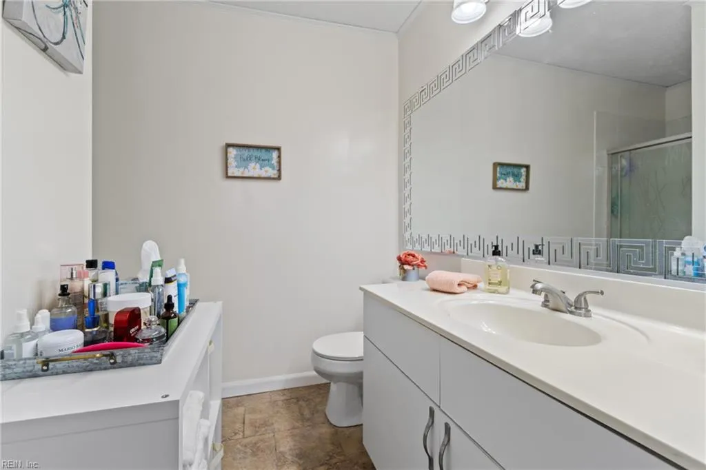 Virginia Beach, Virginia 23453, United States, 2 Bedrooms Bedrooms, ,3 BathroomsBathrooms,Residential,Pending,22813