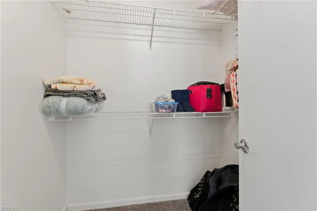 Virginia Beach, Virginia 23453, United States, 2 Bedrooms Bedrooms, ,3 BathroomsBathrooms,Residential,Pending,22813