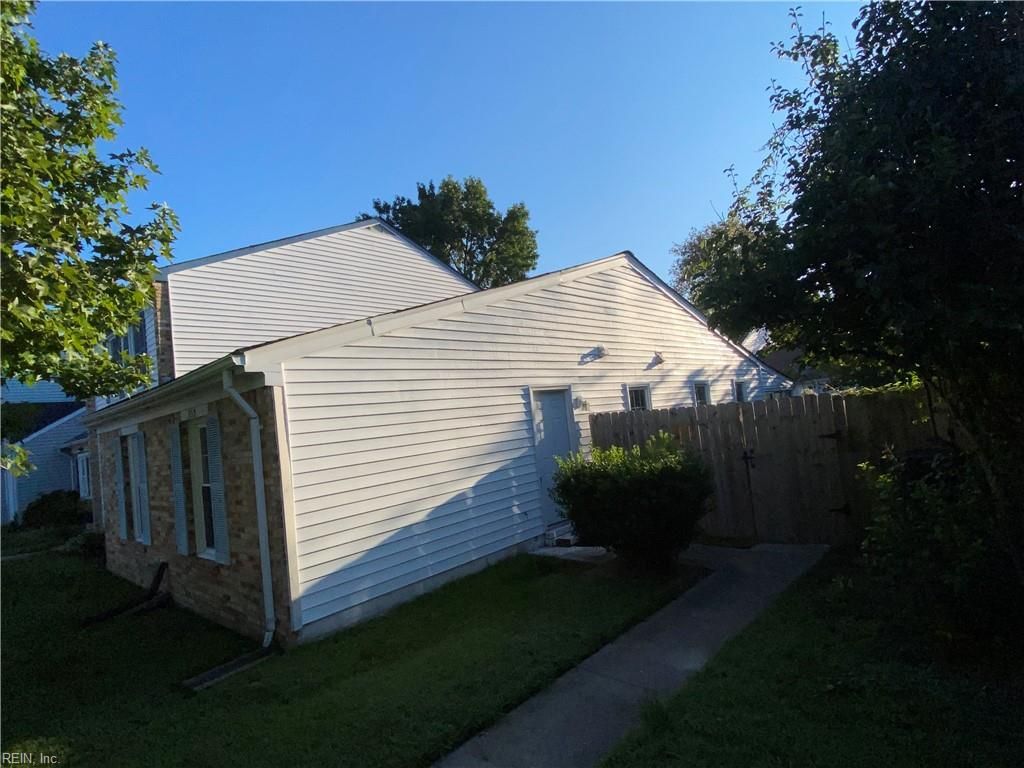 Photo of 702 Brook Meadow Court, Virginia Beach, VA 23462 (MLS # 10623118)