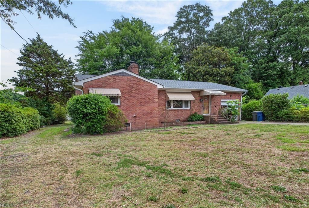 Photo of 701 Forrest Drive, Newport News, VA 23601 (MLS # 10637128)