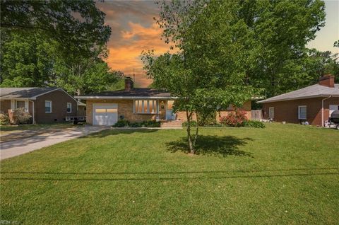 Photo of 13 Richland Dr Drive, Newport News, VA 23608 (MLS # 10631194)