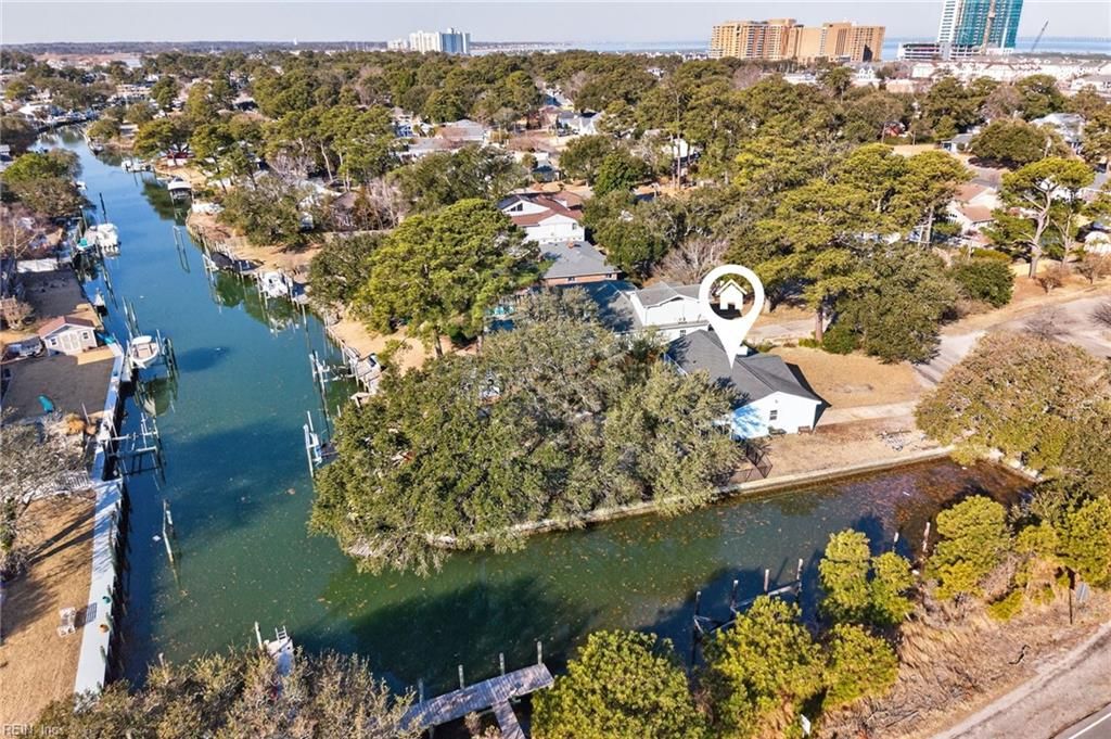 Photo of 2905 Lynnhaven Drive, Virginia Beach, VA 23451 (MLS # 10619966)