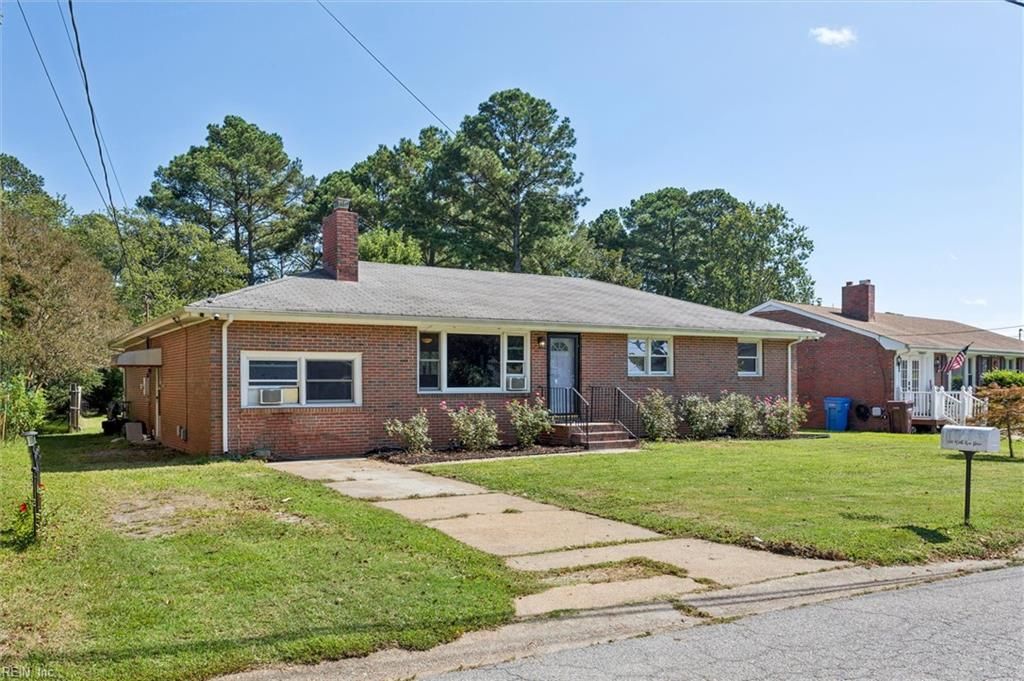 Photo of 1241 N River Drive, Chesapeake, VA 23323 (MLS # 10617273)