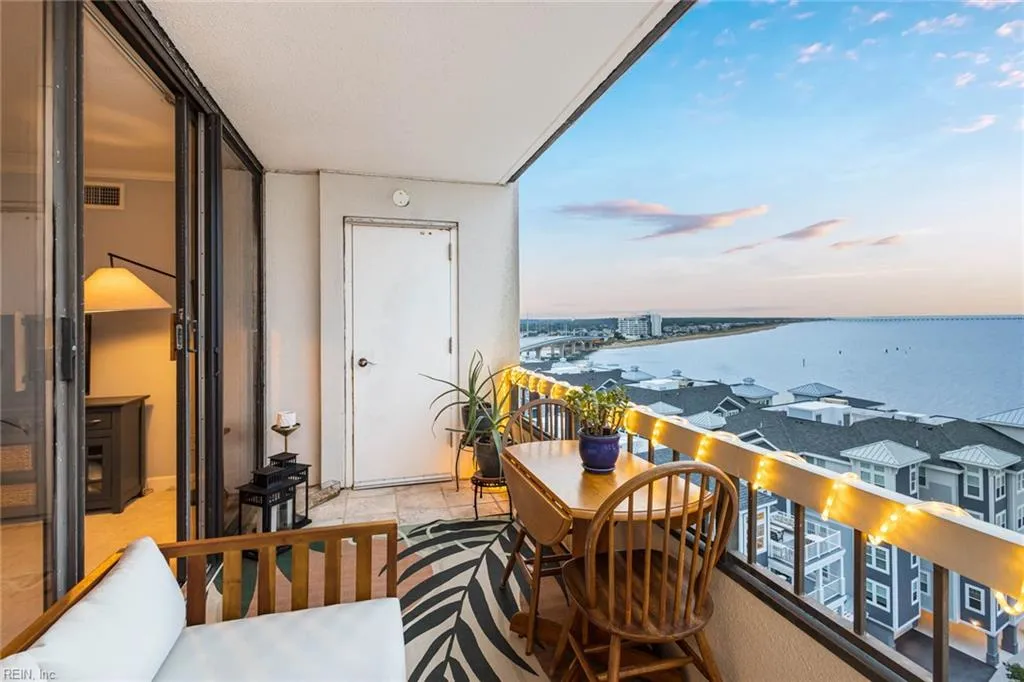 Virginia Beach, Virginia 23451, United States, 2 Bedrooms Bedrooms, ,2 BathroomsBathrooms,Residential,Active,187291