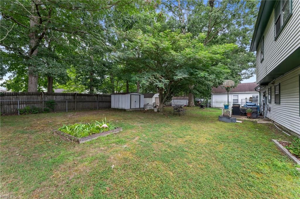 Photo of 962 Red Oak Circle, Newport News, VA 23608 (MLS # 10614704)